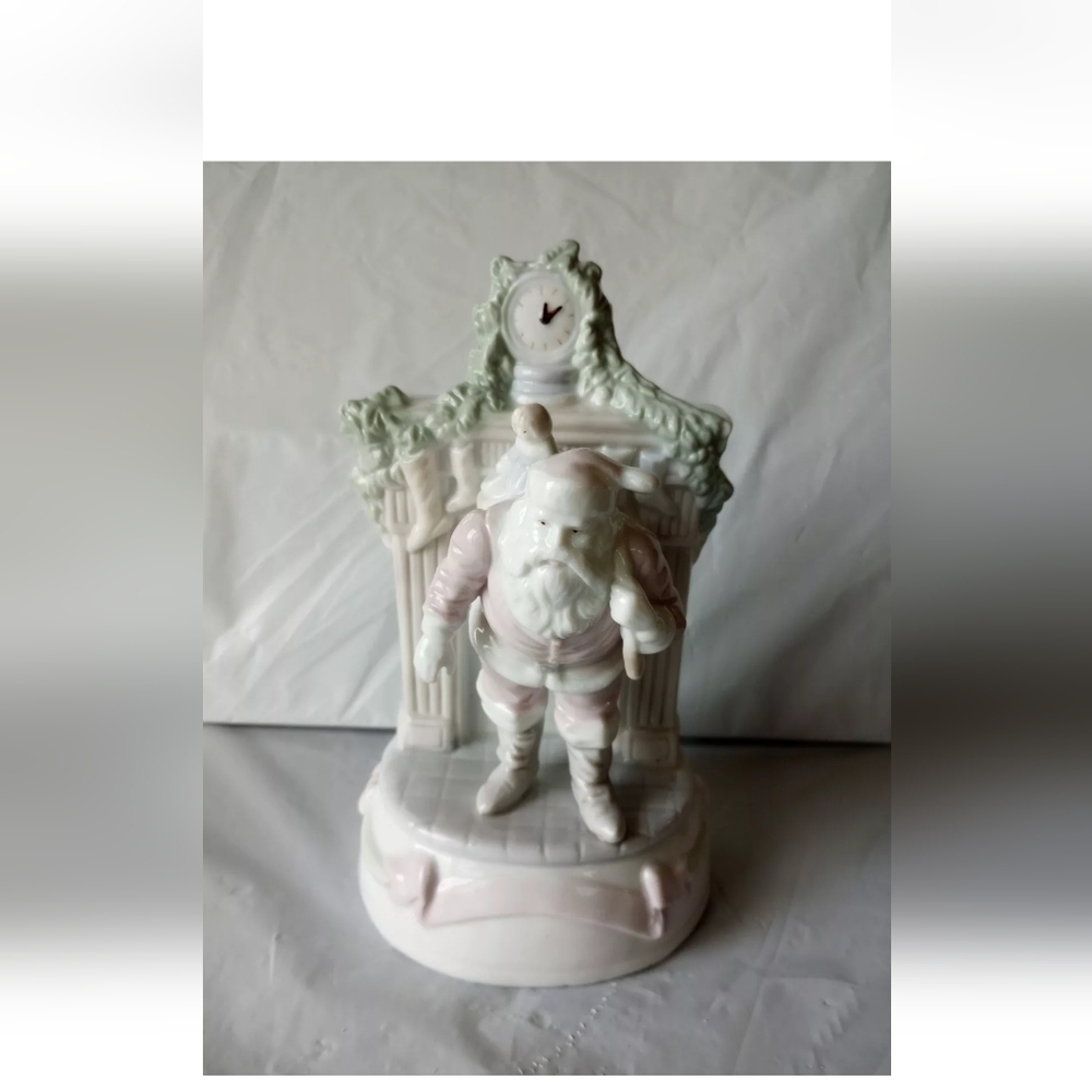 1991 Porcelain Musical Box Wind Up Figurine Pastel Santa Claus Is Coming…